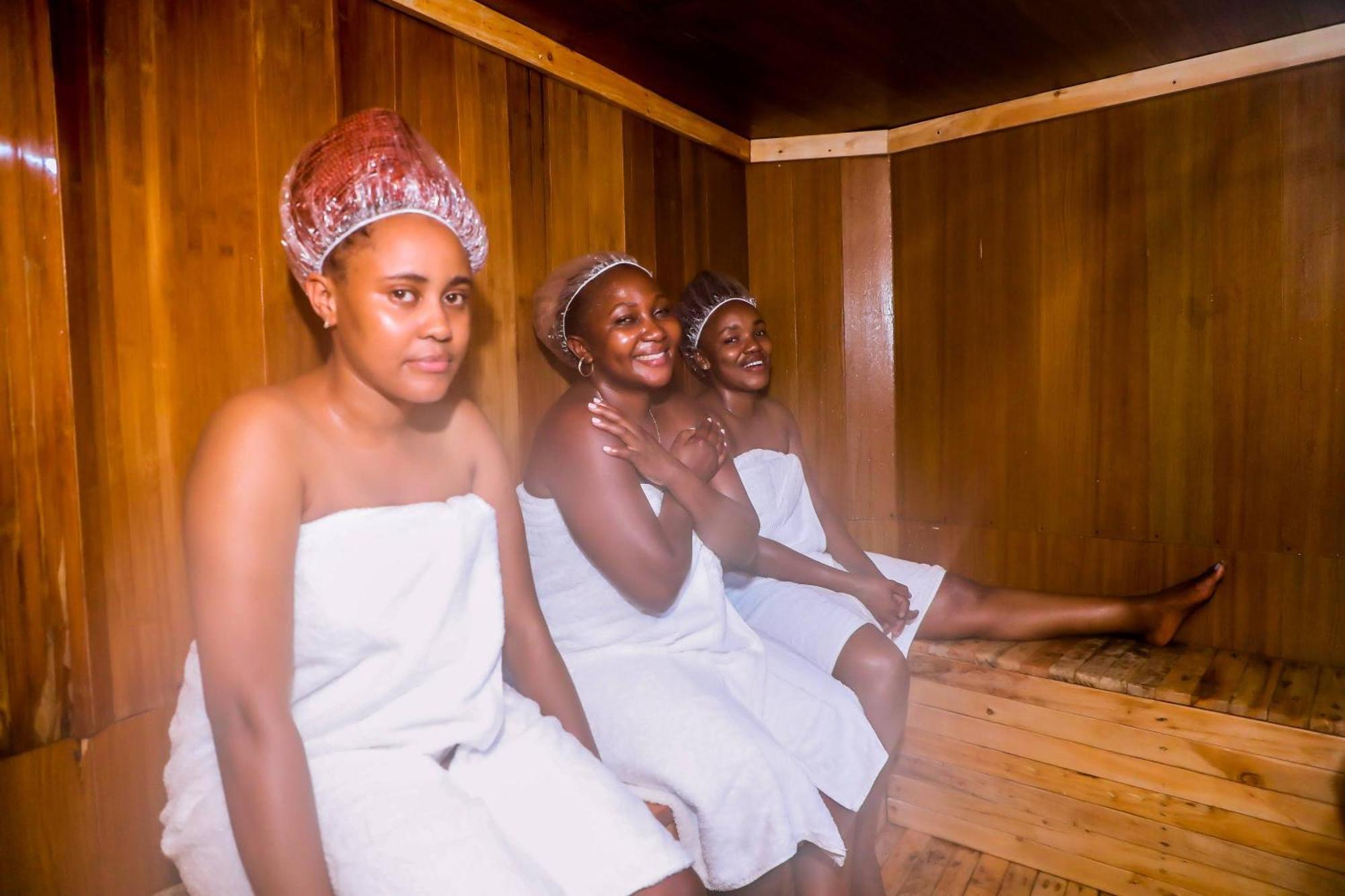 Vose Hotel & Spa Dar Es Salaam Extérieur photo